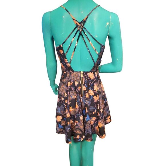 Women Bebe X Naven Black Floral Print Polyester Lined Cross Zip Back Dress Size - Picture 3 of 11